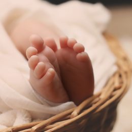 Дети, рожденные кесаревым сечением: последствия