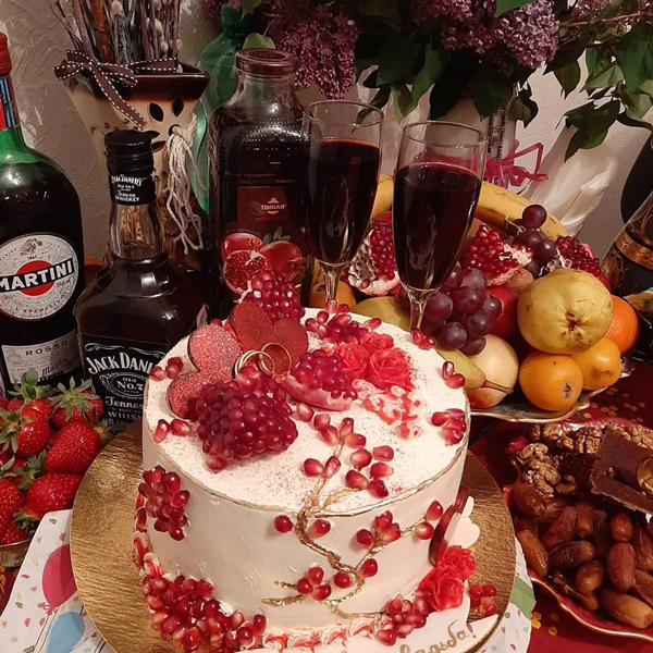 Свадебный торт гранатовая свадьба