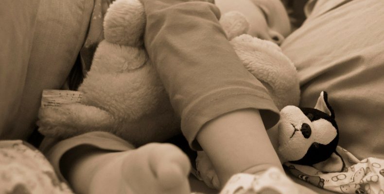 Как отучить ребенка спать с родителями? Наш трижды опыт